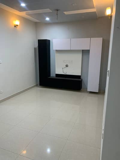 9 MARLA LOWER PORTION AVAILABLE FOR RENT FOR SILENT OFFICE IN WAPDA TOWN PHASE 1