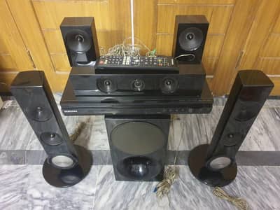 original Samsung home theater 5.1 Surround Sound System 1000watts