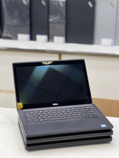 Dell Latitude 5280 Core i5 7th gen 8gb Ram  256GB SSD Touch+Fhd Scree