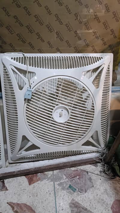 office false ceiling fans in running condition