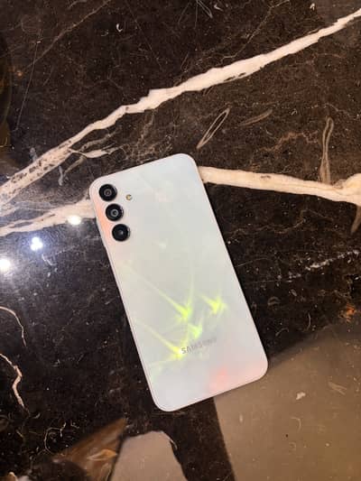 Samsung a15 in a 10/10 condition