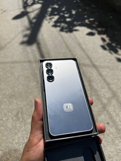 Samsung S25 Factory Unlock Complete Box