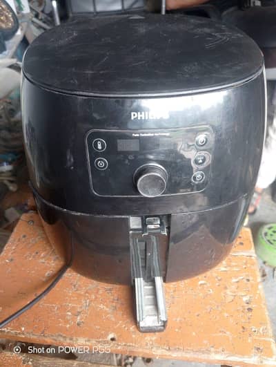 PHILIPHS AIR FRYER