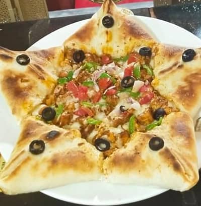 Contact 03016465344 i am fast food pizza chef i need job