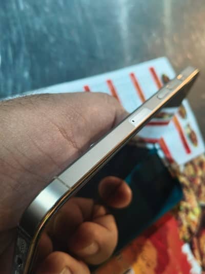 Iphone 16 pro max HK