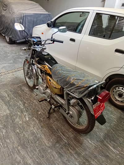 125 gold edition zero metre(0320-7162496) call only