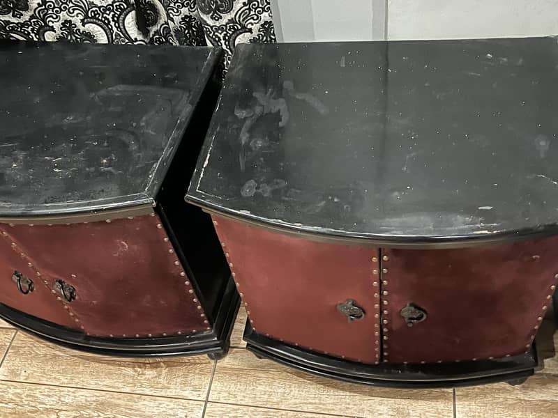 Wardrobe - Side table (2) - dressing table + mirror 0