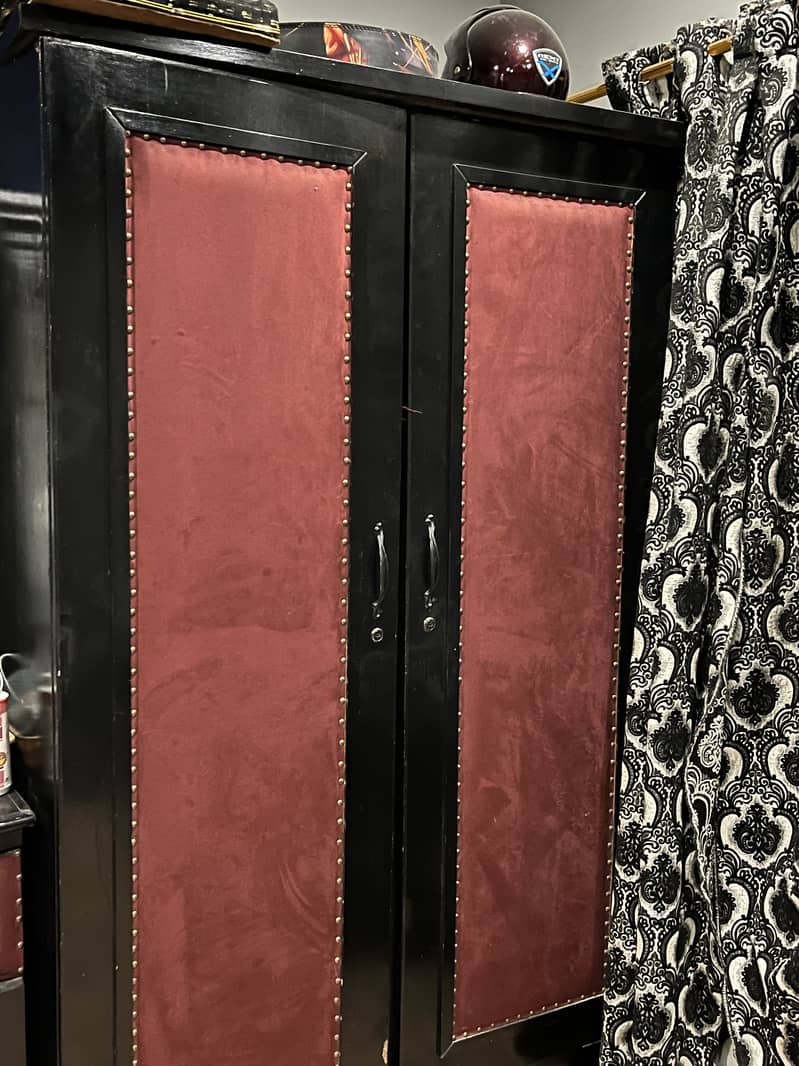 Wardrobe - Side table (2) - dressing table + mirror 4