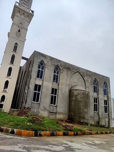 B-17 MPCHS Plot for sale. possession & Utilities available.