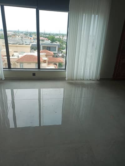 پارلر میں صبح ایک گھنٹہ صفائی کے لیے لڑکی کی ضرورت ہے