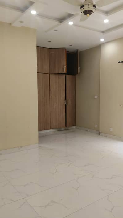 10 MARLA NEW UPPER PORTION AVAILABLE FOR RENT IN OPF FOR ONLY SMALL FAMILY