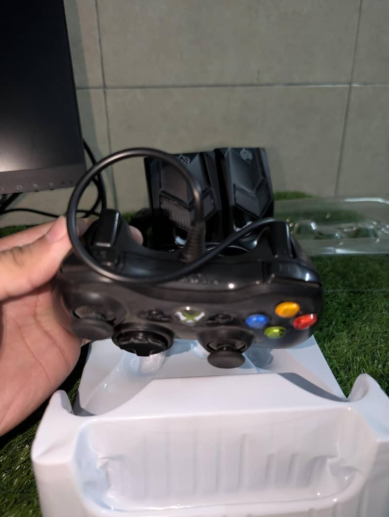 Xbox 360 controller 3