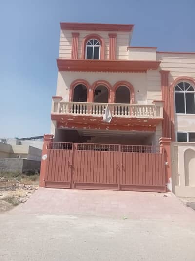 House for sale in Rahim Yar khan
