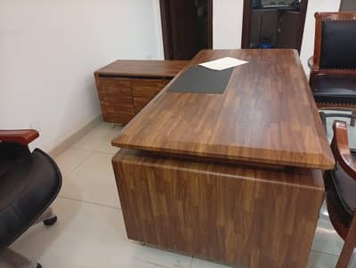 Office furniture table and chair