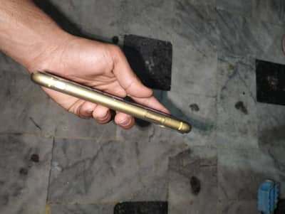 Iphone 11 64 gb jv sim water pack 90 Bh