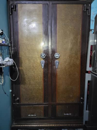 لوھے کی الماری