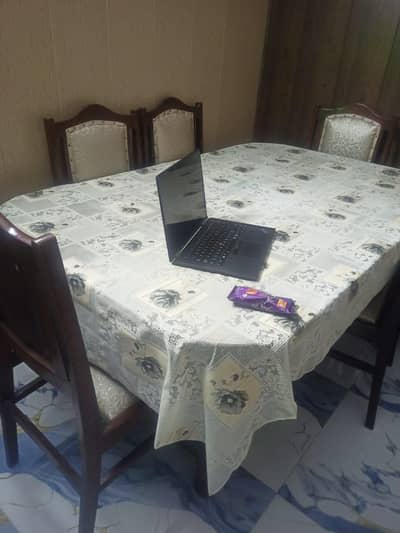 dining table glass wala with six chair new condition