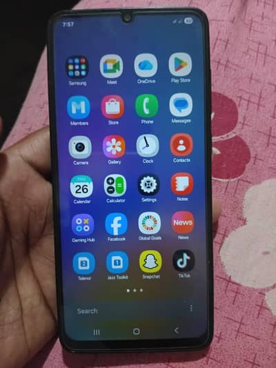 phone all ok hai no open no repair only 8 month use one hand all good