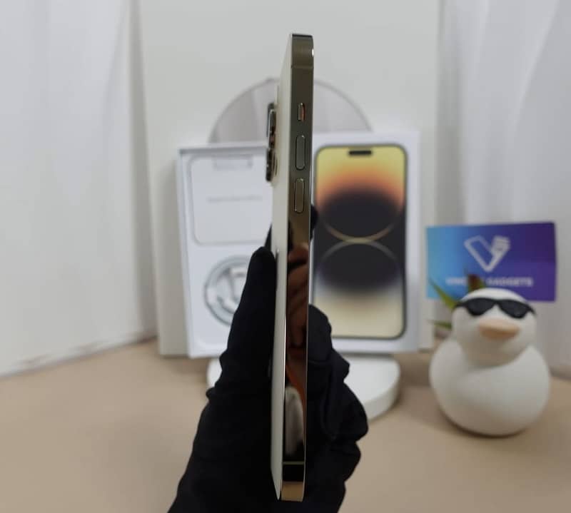 Available Iphone zero condition 0