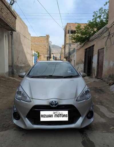 Toyota Aqua Hybrid  G 1.5