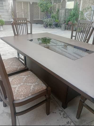 Dining Table with complete set (chairs)
