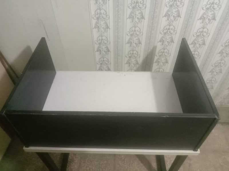 Workstation/Study Table 6