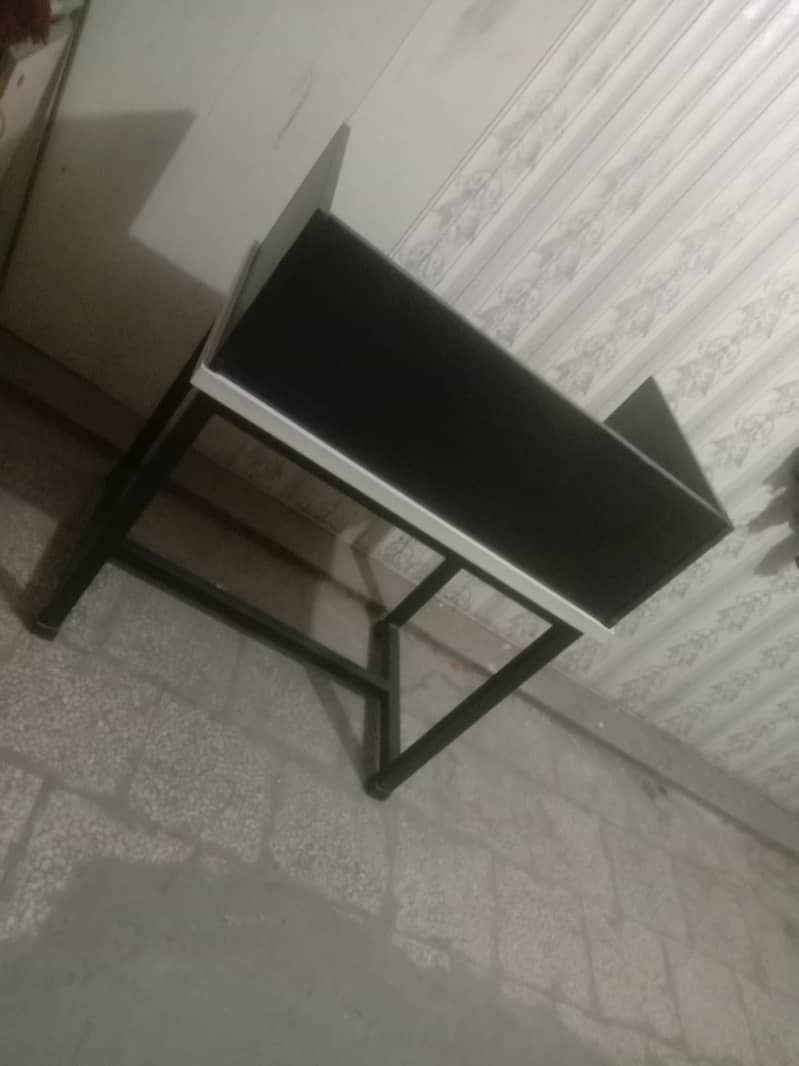 Workstation/Study Table 7