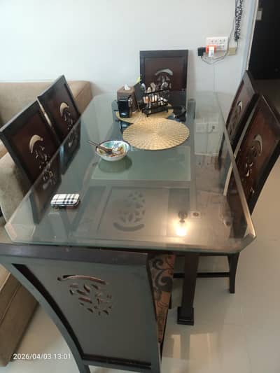 dinning table with chairs