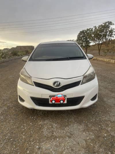 Toyota vitz 2014 imported Automatic  Excellent Condition Karachi Reg