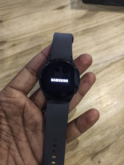 Samsung Galaxy watch 5  10/10 condition