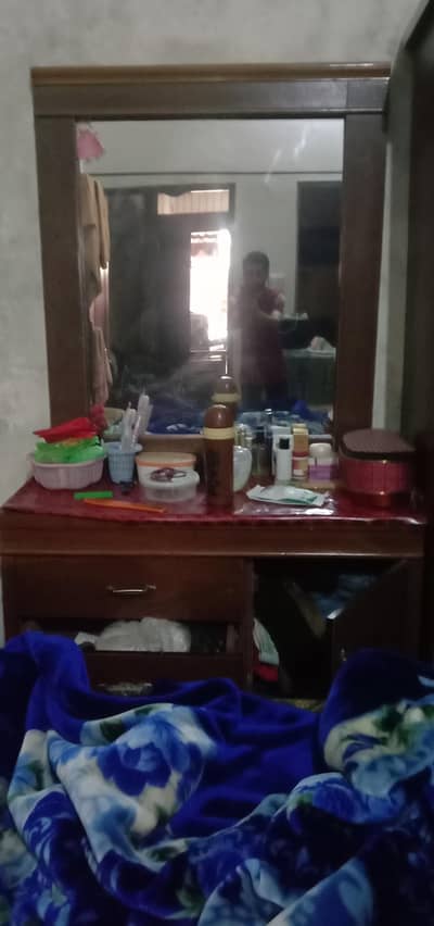 Dressing Table For sale
