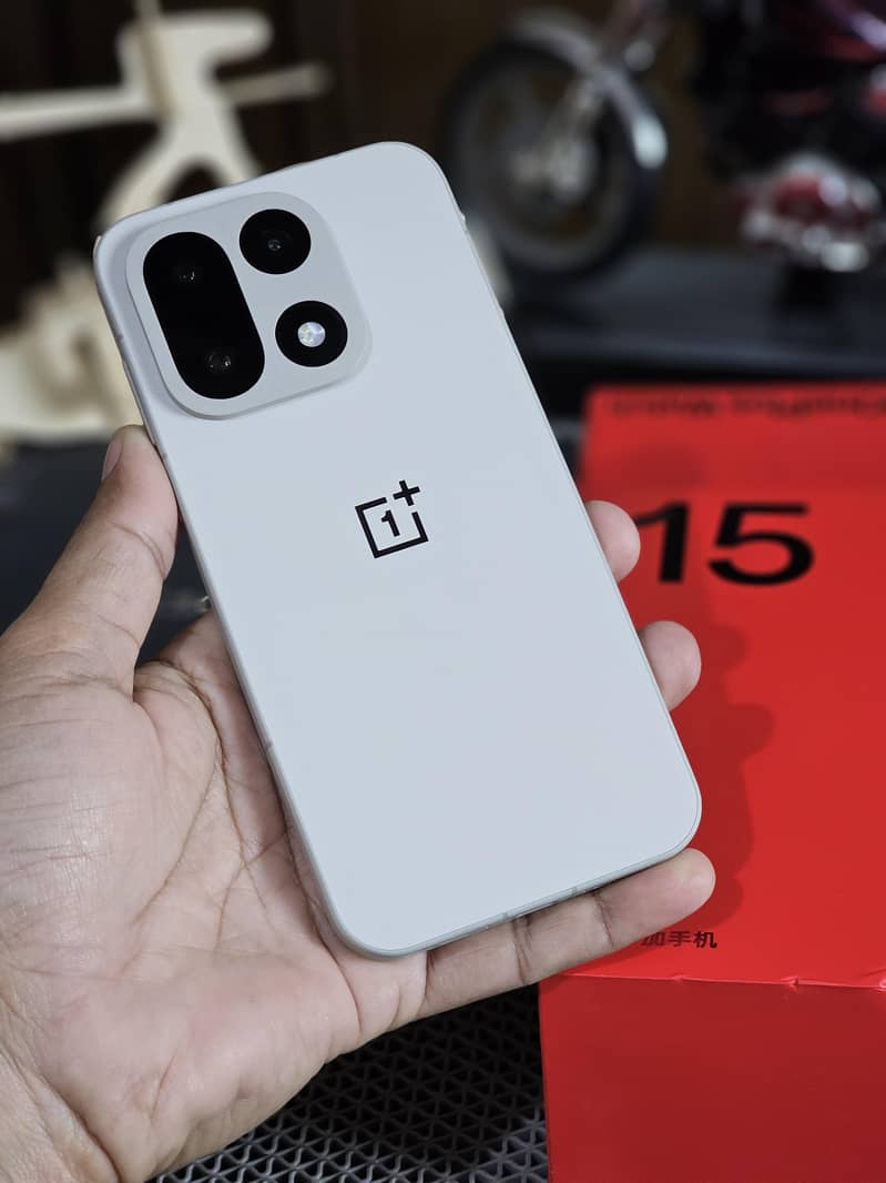 OnePlus 15 Box Pack Global ROM - Mobile Phones - 1112871386
