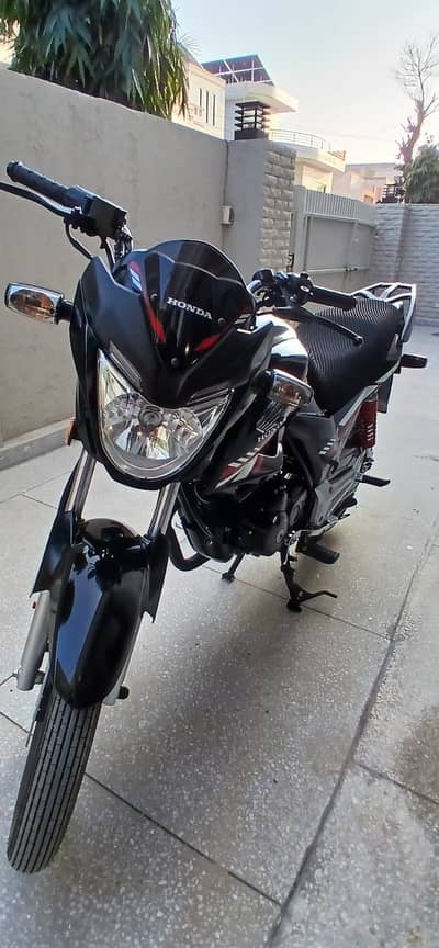 Honda CB 150F 2025