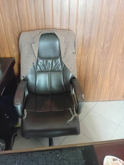 female staff required for SPA