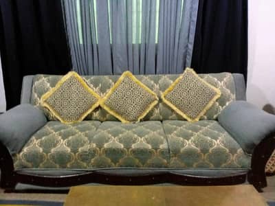 5 seater sofa for sale in good condition