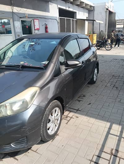Toyota Vitz 2012