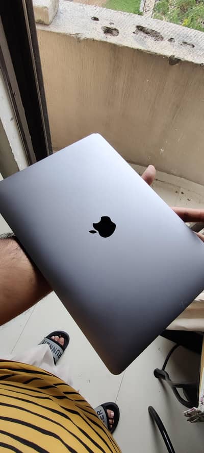 MacBook Icloud locked  M1 Modal A2338