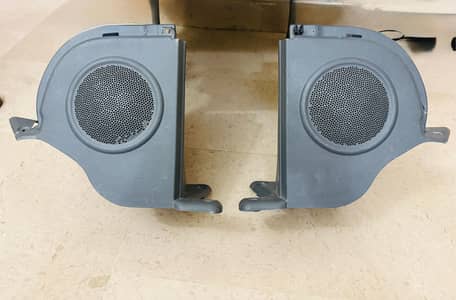 Hyundai Santro back speaker covers with speakers