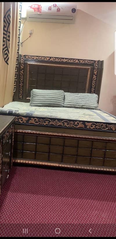 King size bed only 2 years used