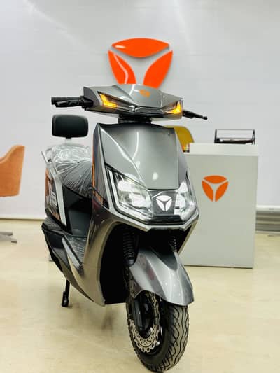 Ev electric bike scooty t5 ramza evee yadea metro