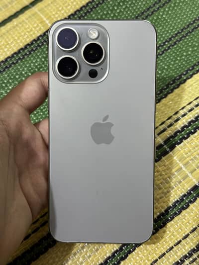 Iphone 15 pro max natural titanium