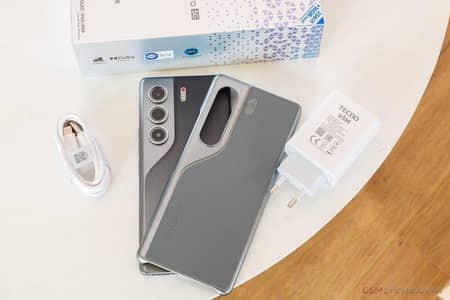 Tecno cammon 40pro 8gb 256 GB full warranty