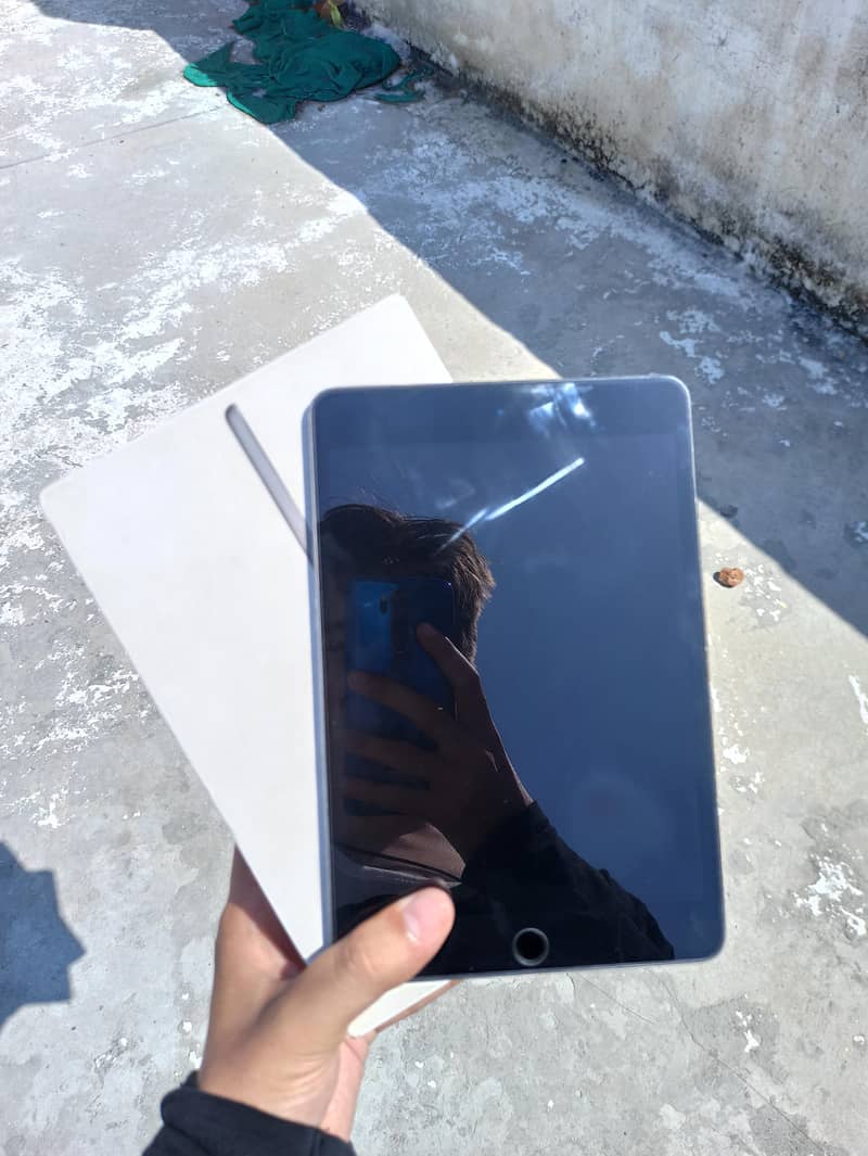 iPad mini 5 8