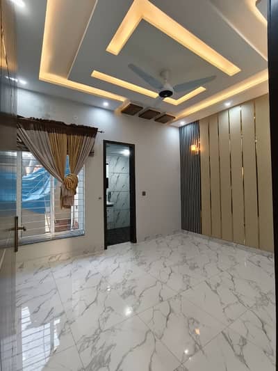 Luxurious 5 Marla House Available For Rent