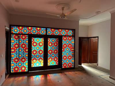 Luxurious 8 Marla House Available For Rent