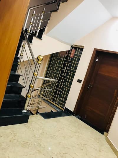 Beautiful 10 Marla Upper Portion Available For Rent