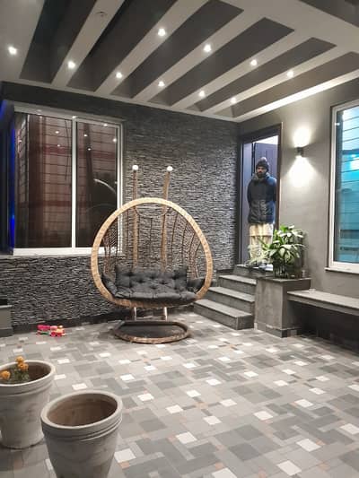 Luxurious 8 Marla House Available For Rent