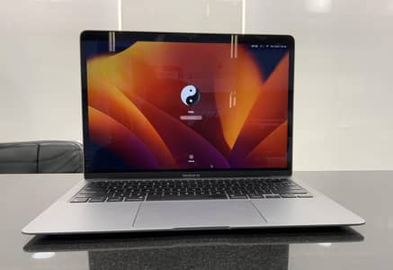 Macbook Air M1 chip 10/10