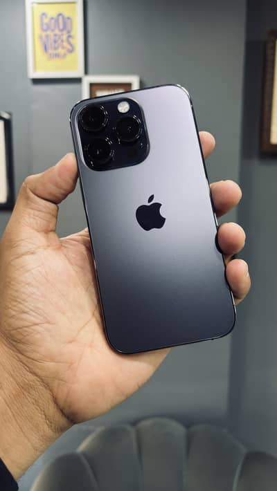 Iphone 14pro non pta  256gb 4mah sim chalayge bh97 waterpack