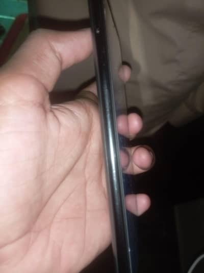 samsun galaxy's a20 with box